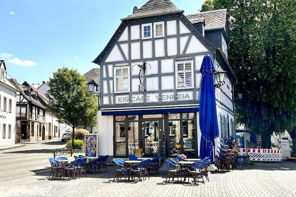 Tiny Apartment With Spacious Terrace On The Rhine Neuwied Eksteriør billede