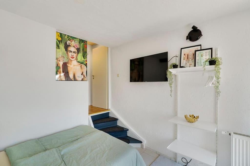 Tiny Apartment With Spacious Terrace On The Rhine Neuwied Eksteriør billede